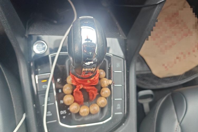 Used Volkswagen Tharu 2021 280TSI Two-Wheel-Drive Luxury Plus Edition Gear Lever