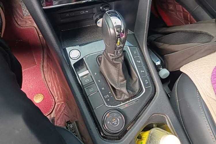 Used Volkswagen Tharu 2021 330TSI Four-Wheel Drive Flagship Edition Gear Lever