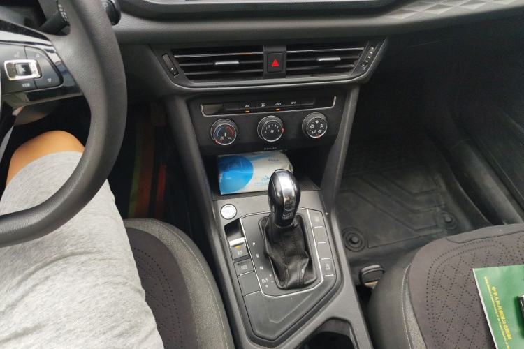 Used Volkswagen Tharu 2021 280TSI Two-Wheel Drive Trend Edition Gear Lever