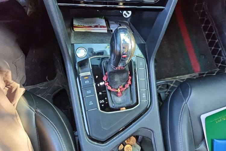 Used Volkswagen Tharu 2021 280TSI Two-Wheel-Drive Luxury Edition Gear Lever