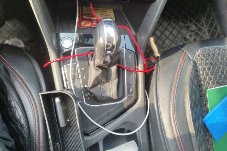 Used Volkswagen Tharu 2021 280TSI Two-Wheel-Drive Luxury Plus Edition Gear Lever