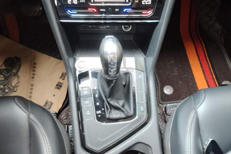 Used Volkswagen Tharu 2021 280TSI Two-Wheel-Drive Luxury Edition Gear Lever