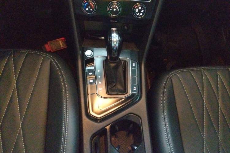 Used Volkswagen Tharu 2021 280TSI Two-Wheel Drive Trend Edition Gear Lever