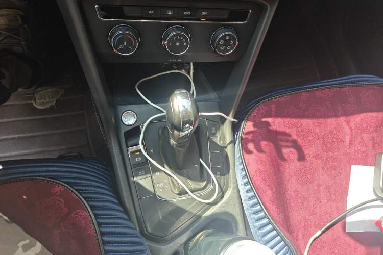 Used Volkswagen Tharu 2021 280TSI Two-Wheel Drive Trend Edition Gear Lever
