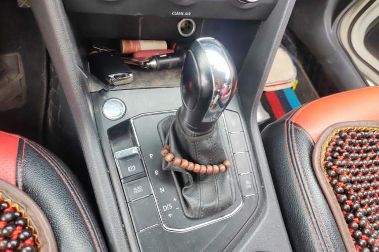 Used Volkswagen Tharu 2021 280TSI Two-Wheel Drive Trend Edition Gear Lever