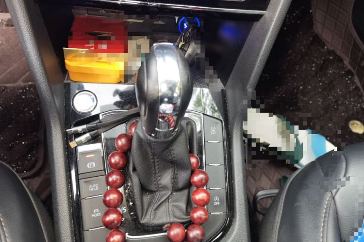 Used Volkswagen Tharu 2021 280TSI Two-Wheel-Drive Luxury Plus Edition Gear Lever