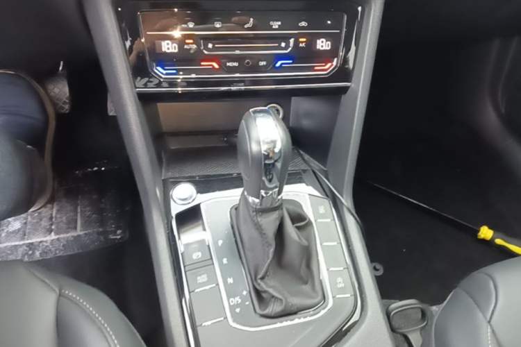 Used Volkswagen Tharu 2021 280TSI Two-Wheel Drive Comfort Edition Gear Lever