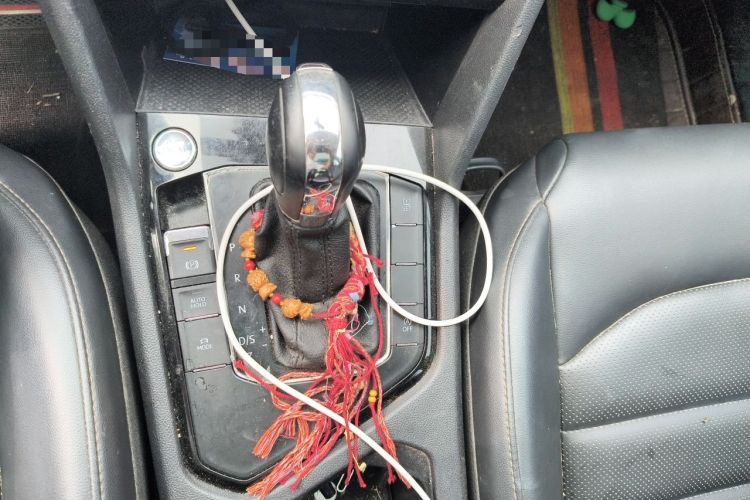 Used Volkswagen Tharu 2021 280TSI Two-Wheel-Drive Luxury Plus Edition Gear Lever