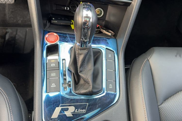 Used Volkswagen Tharu 2021 280TSI Two-Wheel-Drive Luxury Plus Edition Gear Lever