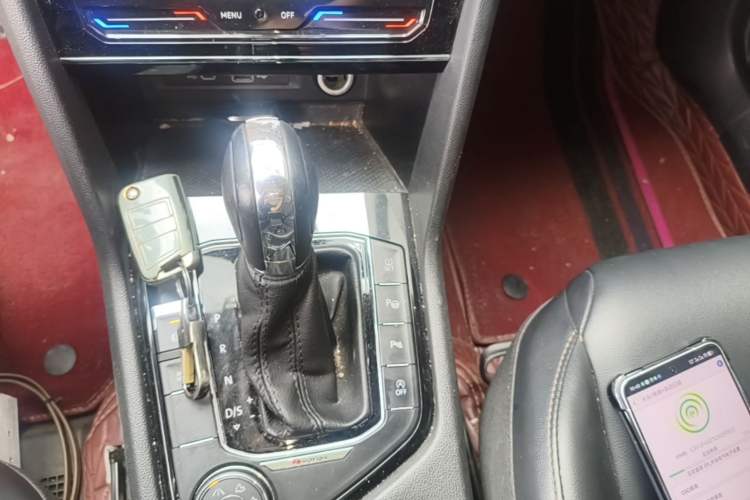 Used Volkswagen Tharu 2021 330TSI Four-Wheel Drive Flagship Edition Gear Lever
