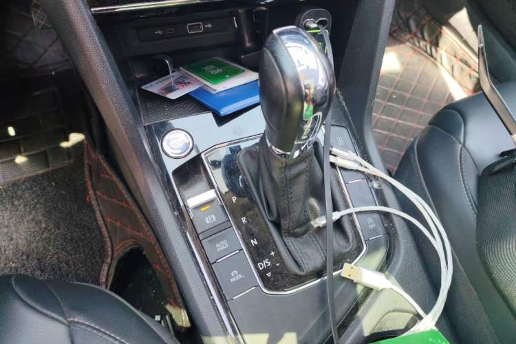 Used Volkswagen Tharu 2021 280TSI Two-Wheel-Drive Luxury Edition Gear Lever