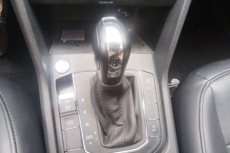 Used Volkswagen Tharu 2021 280TSI Two-Wheel Drive Trend Edition Gear Lever