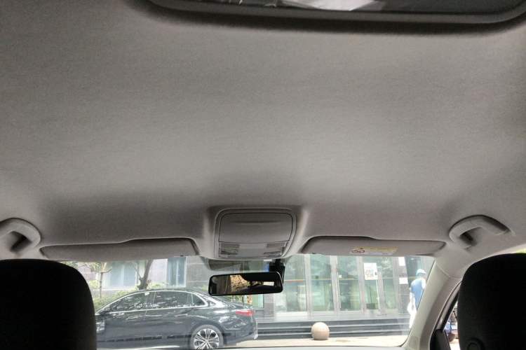Used Volkswagen Tharu 2021 280TSI Two-Wheel Drive Trend Edition Headliner