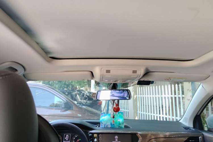 Used Volkswagen Tharu 2021 280TSI Two-Wheel-Drive Luxury Plus Edition Headliner