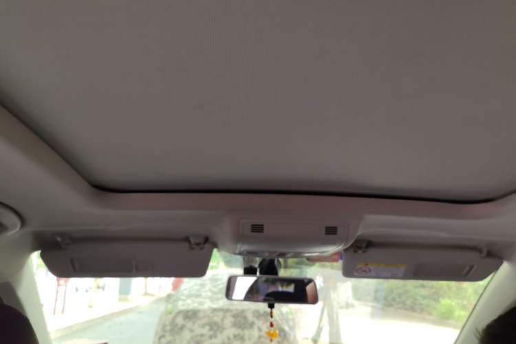 Used Volkswagen Tharu 2021 280TSI Two-Wheel-Drive Luxury Plus Edition Headliner