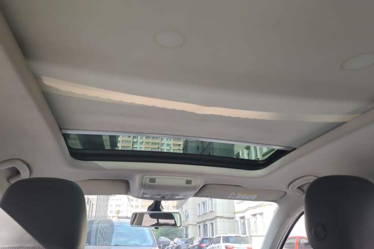 Used Volkswagen Tharu 2021 280TSI Two-Wheel-Drive Luxury Plus Edition Headliner