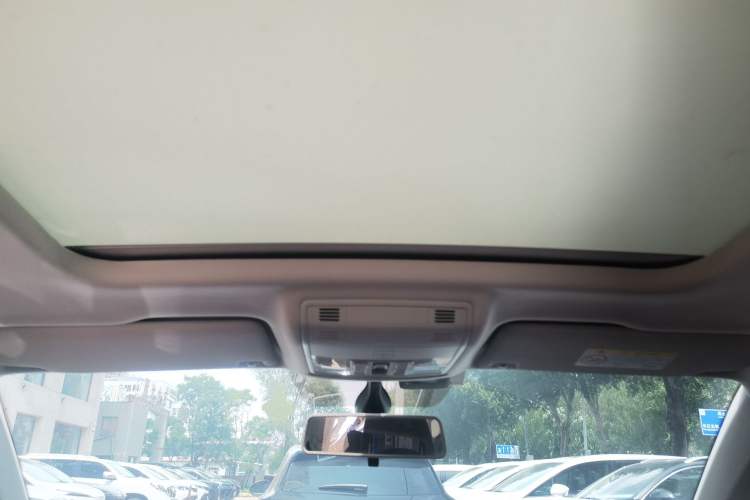 Used Volkswagen Tharu 2021 280TSI Two-Wheel-Drive Luxury Plus Edition Headliner