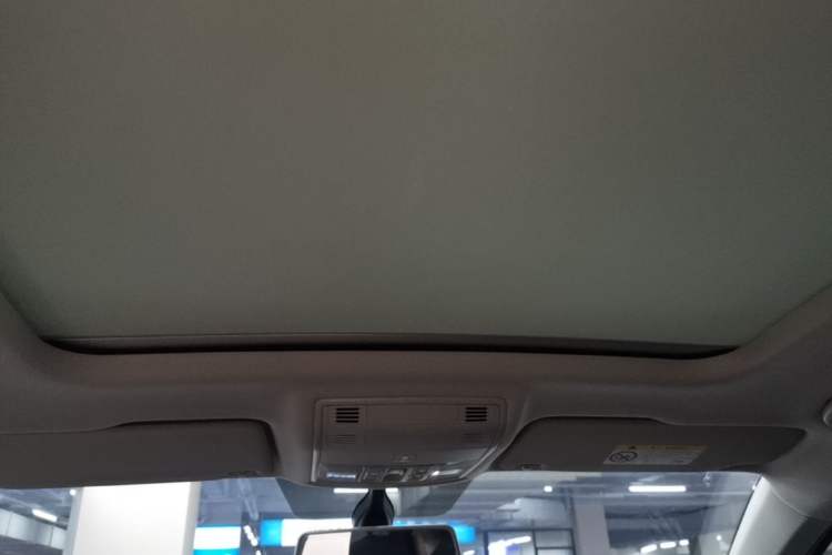 Used Volkswagen Tharu 2021 280TSI Two-Wheel-Drive Luxury Plus Edition Headliner