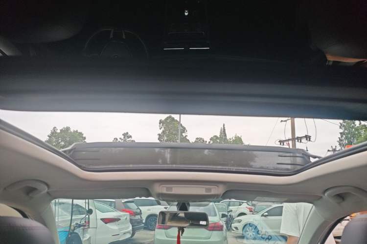 Used Volkswagen Tharu 2021 280TSI Two-Wheel Drive Trend Edition Headliner