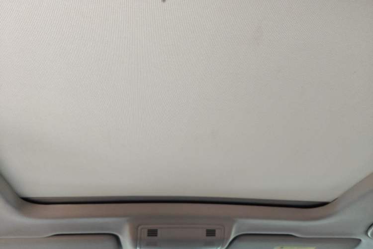 Used Volkswagen Tharu 2021 280TSI Two-Wheel-Drive Luxury Plus Edition Headliner