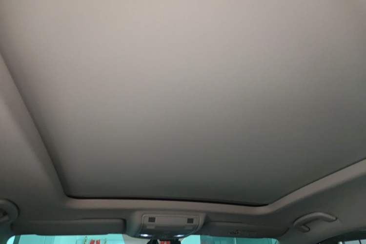 Used Volkswagen Tharu 2021 280TSI Two-Wheel-Drive Luxury Plus Edition Headliner
