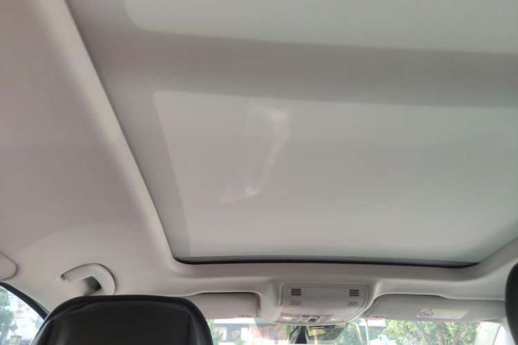 Used Volkswagen Tharu 2021 280TSI Two-Wheel-Drive Luxury Plus Edition Headliner