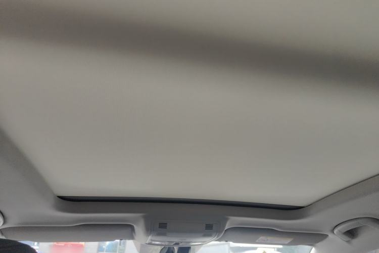 Used Volkswagen Tharu 2021 280TSI Two-Wheel-Drive Luxury Plus Edition Headliner