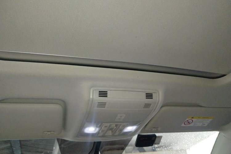 Used Volkswagen Tharu 2021 280TSI Two-Wheel-Drive Luxury Plus Edition Headliner