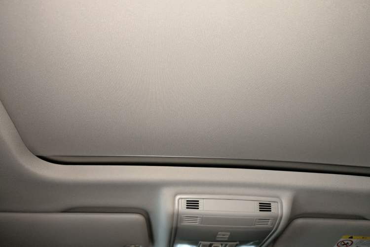 Used Volkswagen Tharu 2021 280TSI Two-Wheel-Drive Luxury Plus Edition Headliner