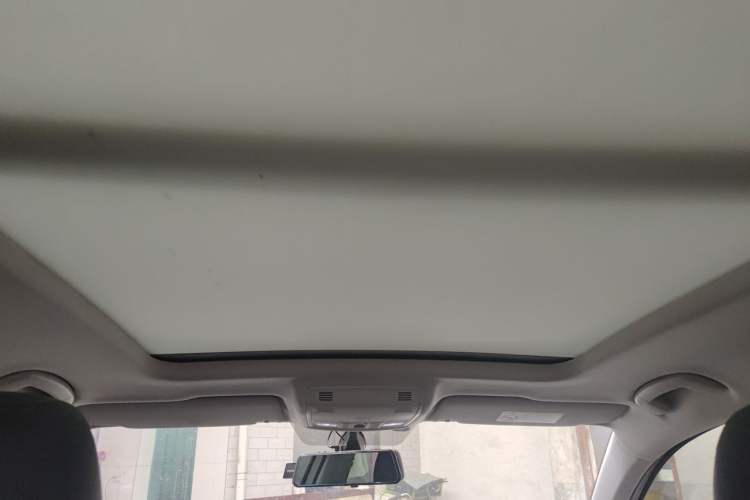 Used Volkswagen Tharu 2021 280TSI Two-Wheel-Drive Luxury Plus Edition Headliner