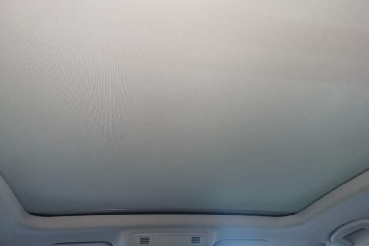 Used Volkswagen Tharu 2021 280TSI Two-Wheel-Drive Luxury Plus Edition Headliner