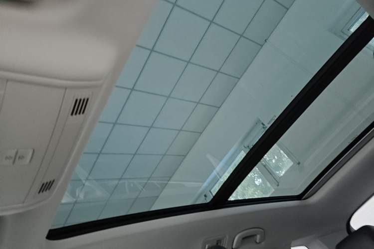 Used Volkswagen Tharu 2021 280TSI Two-Wheel-Drive Luxury Plus Edition Headliner