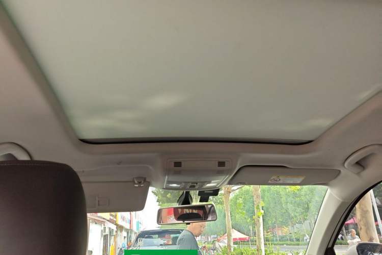 Used Volkswagen Tharu 2021 280TSI Two-Wheel Drive Trend Edition Headliner