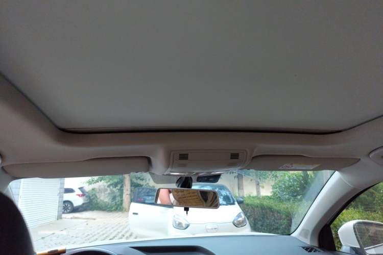 Used Volkswagen Tharu 2021 280TSI Two-Wheel-Drive Luxury Plus Edition Headliner