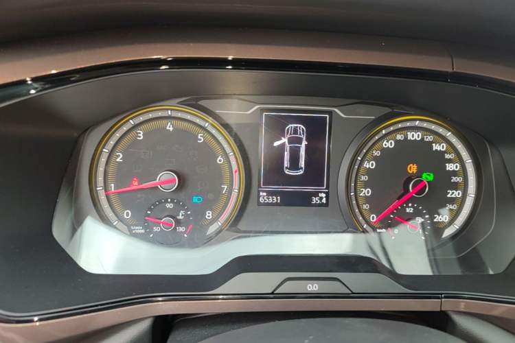 Used Volkswagen Tharu 2021 330TSI All-Wheel Drive Luxury PLUS Version Instrument Cluster