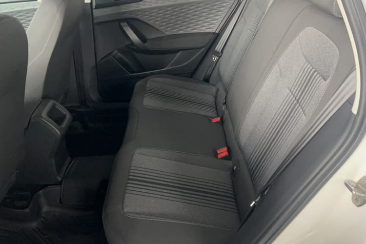 Used Volkswagen Tharu 2021 280TSI Two-Wheel Drive Trend Edition Interior 1