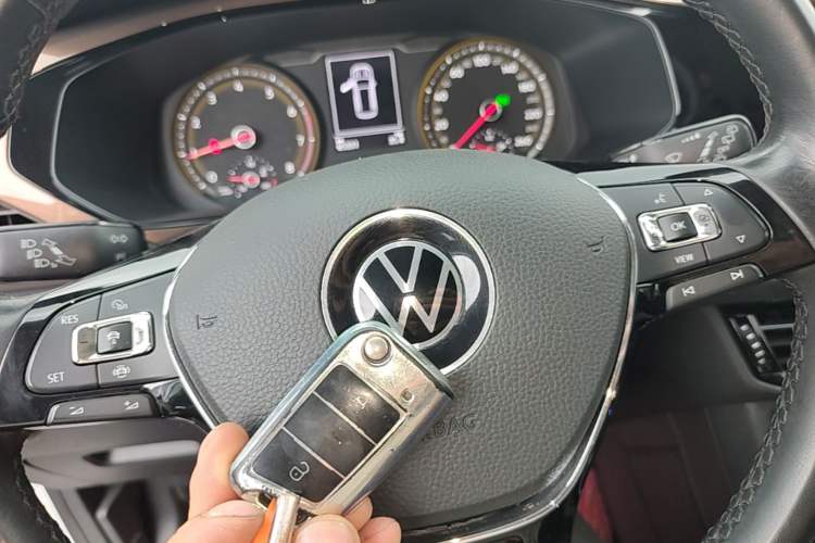 Used Volkswagen Tharu 2021 330TSI All-Wheel Drive Luxury PLUS Version Interior 1