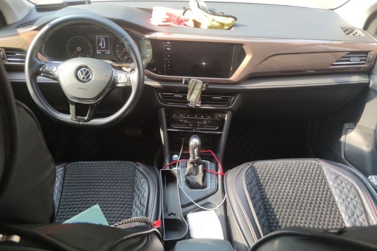 Used Volkswagen Tharu 2021 280TSI Two-Wheel-Drive Luxury Plus Edition Interior 2