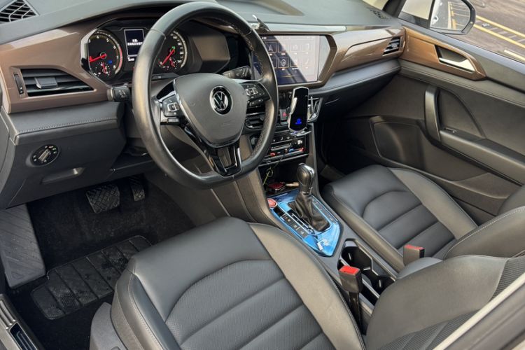Used Volkswagen Tharu 2021 280TSI Two-Wheel-Drive Luxury Plus Edition Interior 2
