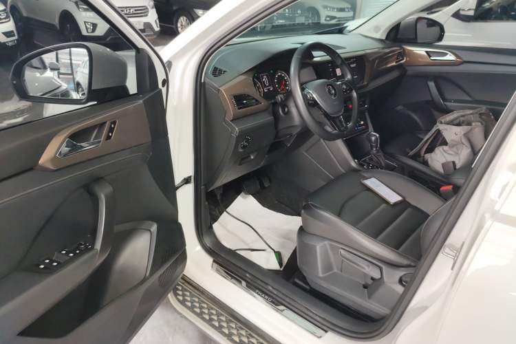 Used Volkswagen Tharu 2021 280TSI Two-Wheel Drive Comfort Edition Interior 3
