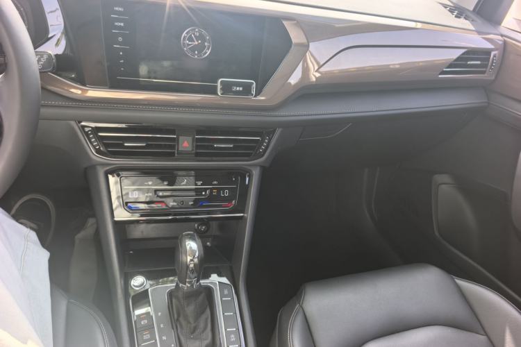 Used Volkswagen Tharu 2021 280TSI Two-Wheel Drive Comfort Edition Interior 4