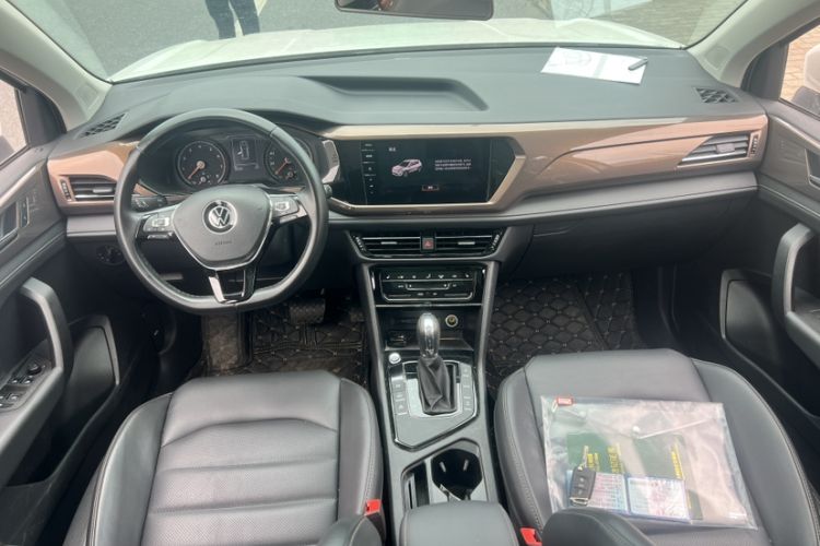 Used Volkswagen Tharu 2021 280TSI Two-Wheel-Drive Luxury Plus Edition Interior 4