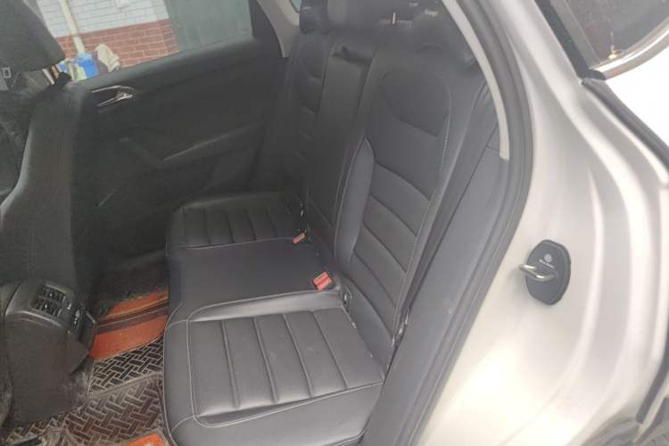 Used Volkswagen Tharu 2021 280TSI Two-Wheel-Drive Luxury Plus Edition Interior 4