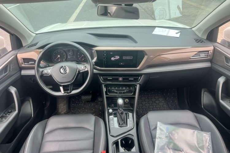 Used Volkswagen Tharu 2021 280TSI Two-Wheel-Drive Luxury Plus Edition Interior 5