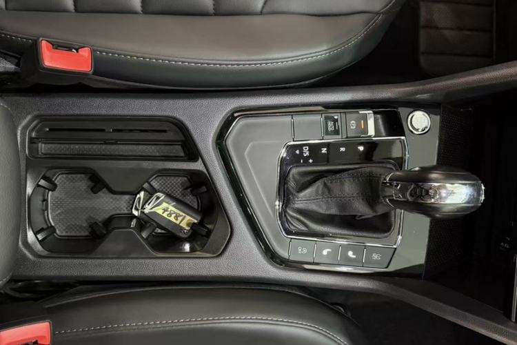 Used Volkswagen Tharu 2021 280TSI Two-Wheel Drive Comfort Edition Interior 9