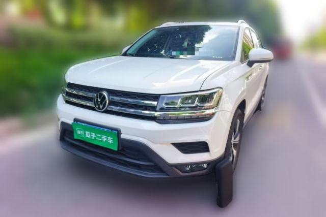 Ojetý Volkswagen Tharu 2021 280TSI Two-Wheel Drive Comfort Edition