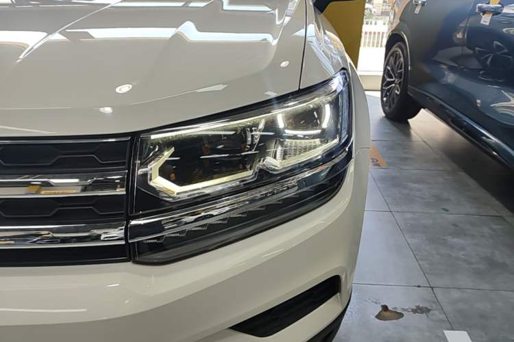 Used Volkswagen Tharu 2021 280TSI Two-Wheel-Drive Luxury Plus Edition Left Front Headlight