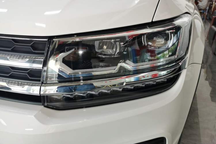 Used Volkswagen Tharu 2021 280TSI Two-Wheel-Drive Luxury Plus Edition Left Front Headlight