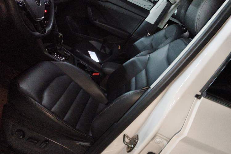 Used Volkswagen Tharu 2021 280TSI Two-Wheel-Drive Luxury Plus Edition Left Front Seat