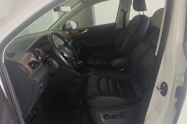 Used Volkswagen Tharu 2021 280TSI Two-Wheel-Drive Luxury Plus Edition Left Front Seat